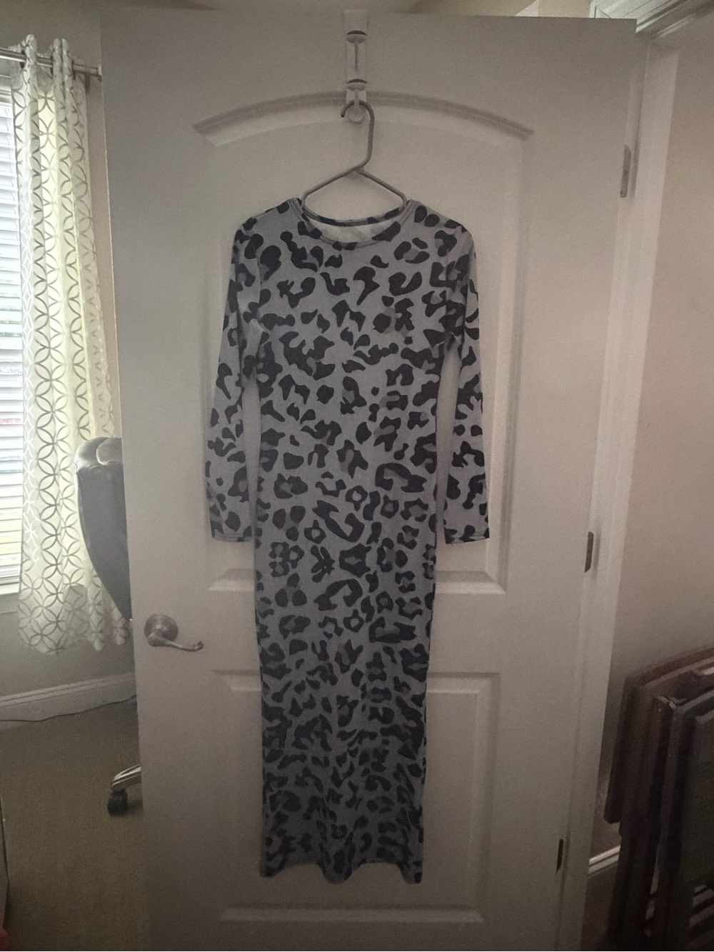 Long Sleeve Gray Leopard Print Maxi Dress